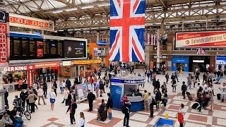 A Walk Through The London Victoria Station London England [upl. by Odlareg]